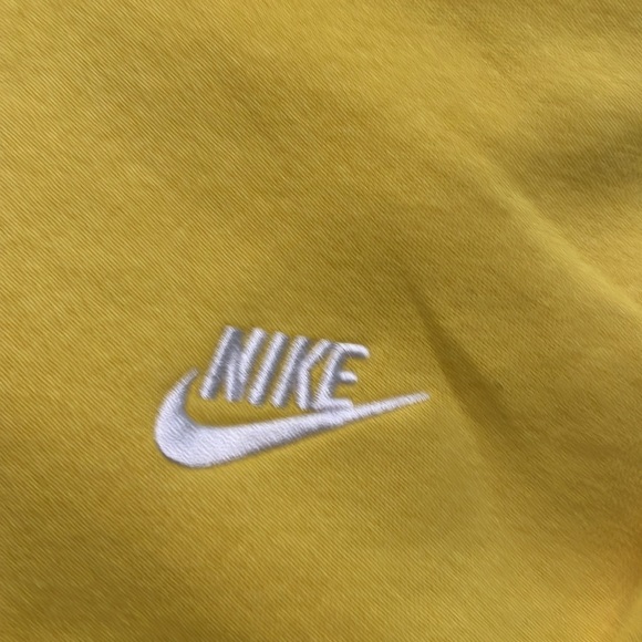 Nike Vibrant Yellow Pullover Hoodie Sweatshirt NWT Men’s L unisex - Picture 2 of 7
